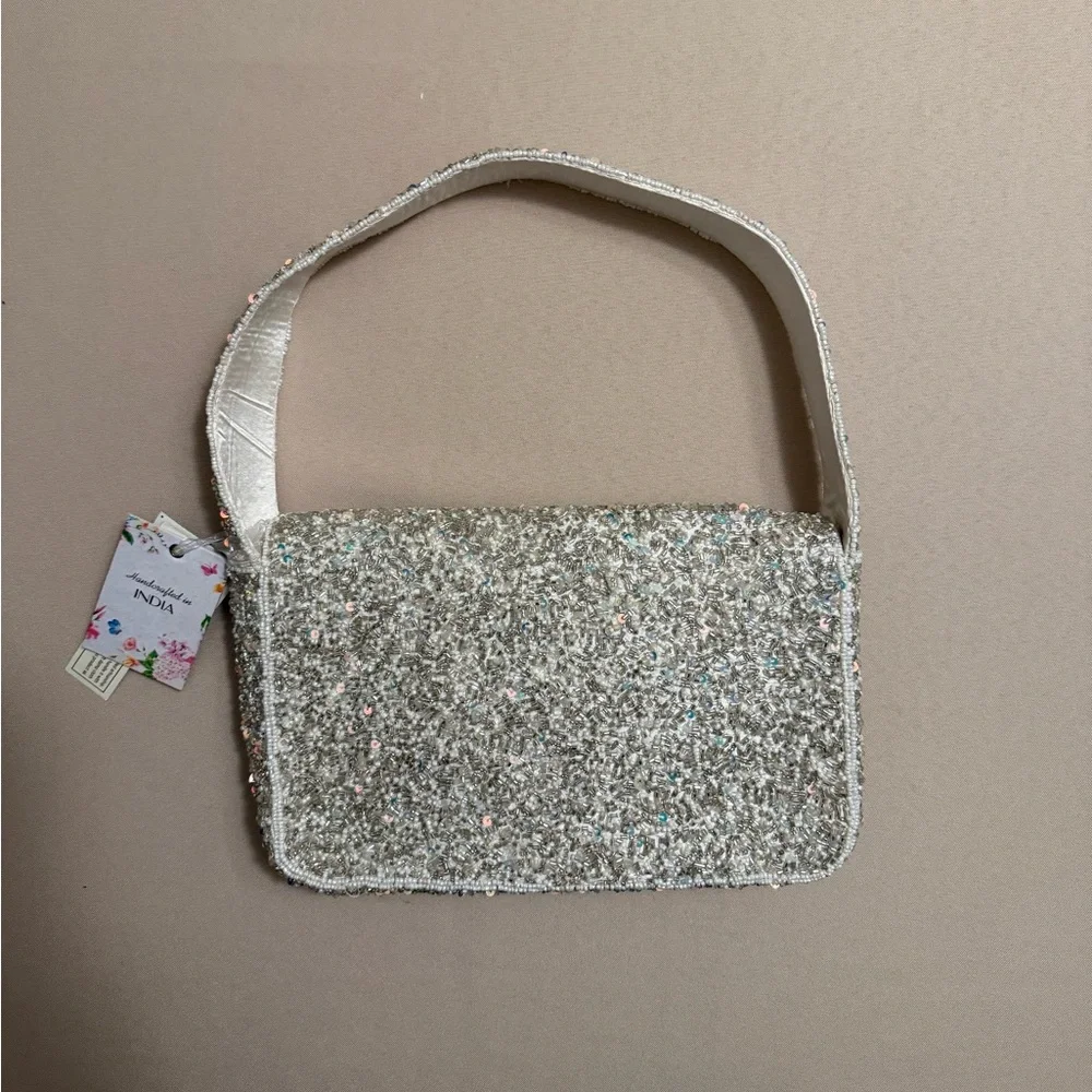 Handcrafted in India Beaded Bag Santa, Gifts, Christmas Tree - Picture 2 of 7